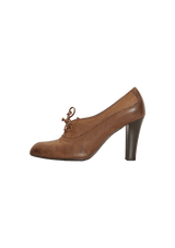 VINTAGE LACE UP PUMPS 36