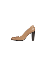 LEATHER PUMPS 37