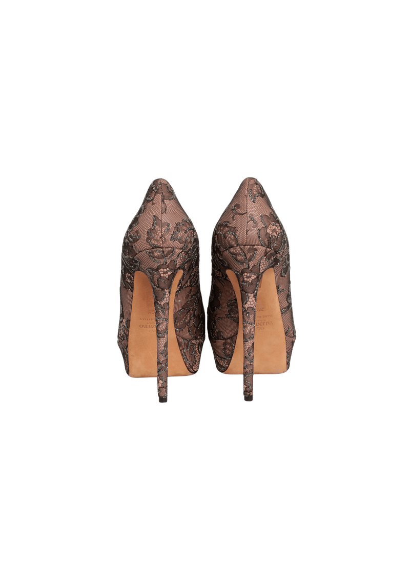 LACE PATTERN PUMP 37.5