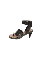 LEATHER SANDALS 36