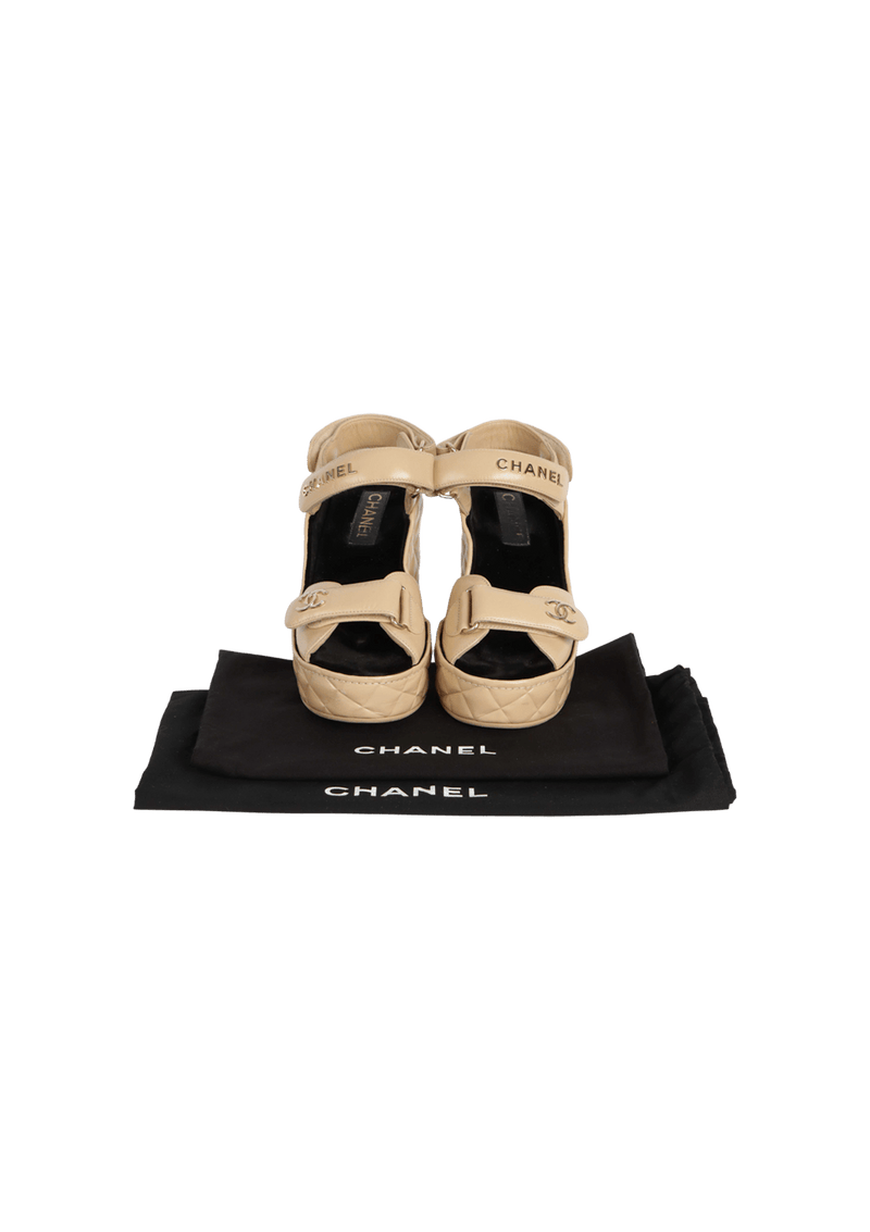 INTERLOCKING CC MATELASSÉ STRAP SANDALS 38