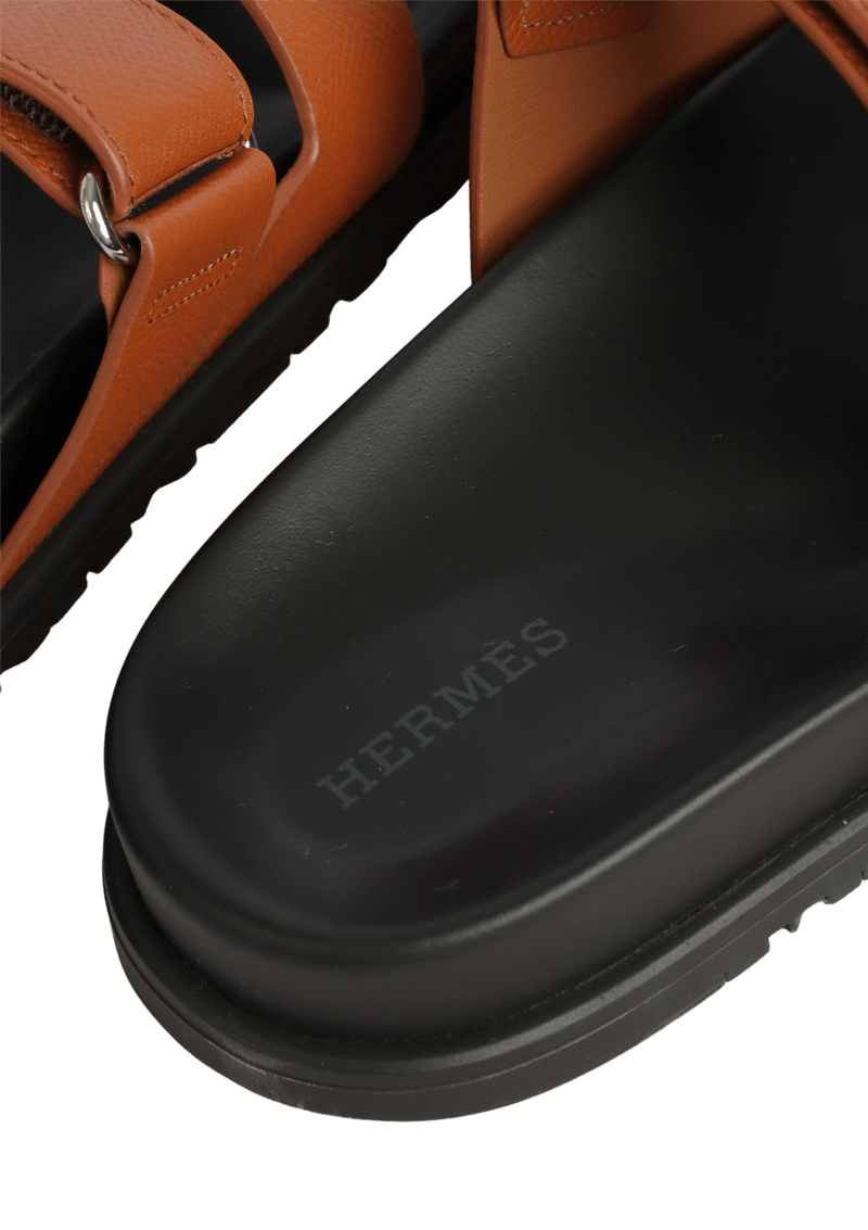 SANDÁLIA HERMÈS CHYPRE SLIP ON SANDALS 37.5 CARAMELO ORIGINAL – Gringa