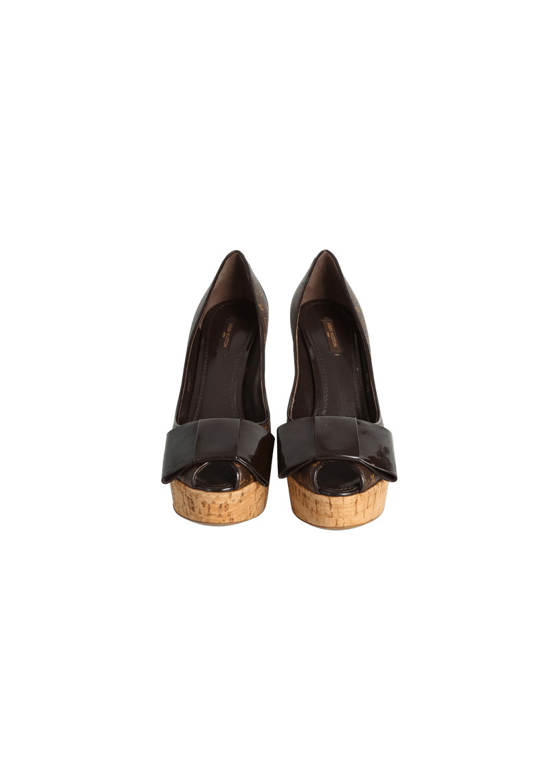 MONOGRAM RIVOLI PUMPS 37.5