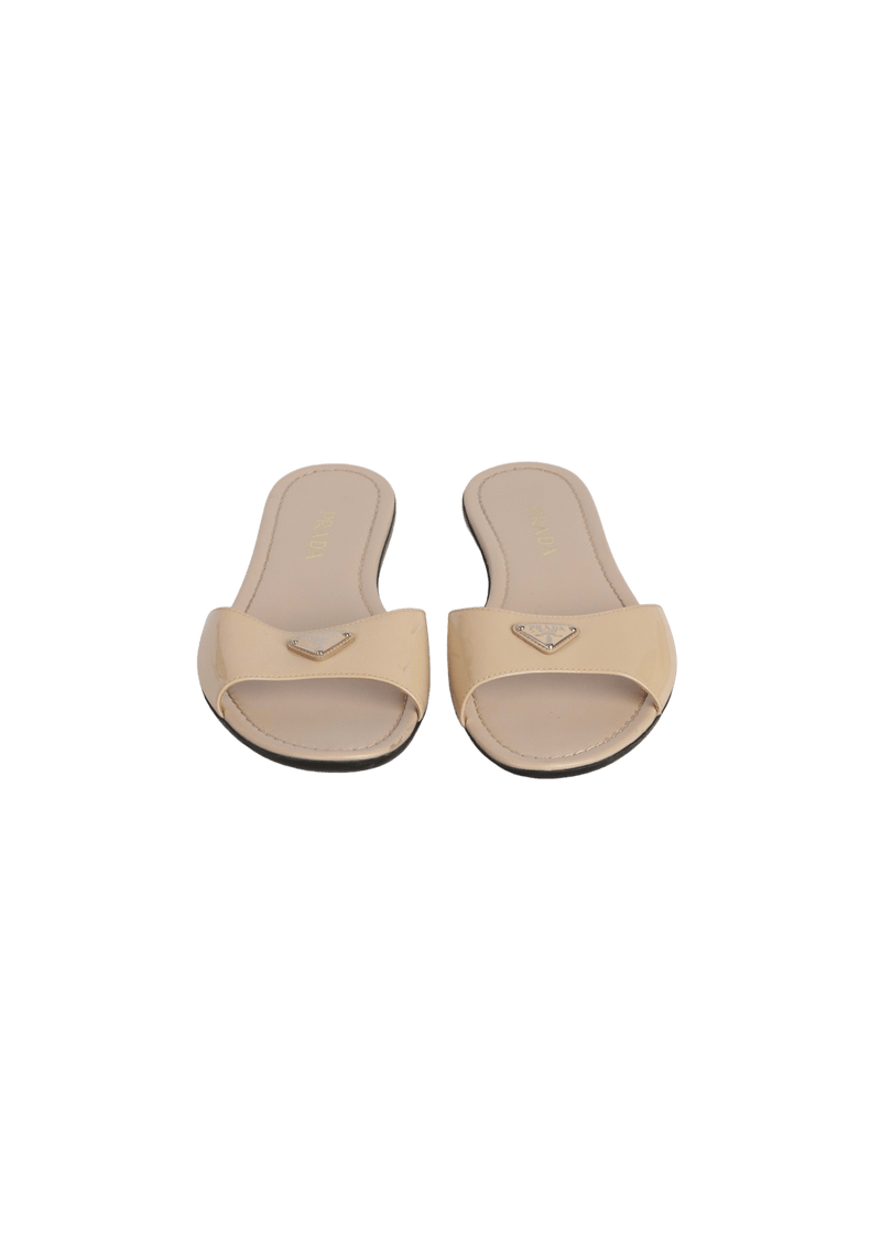 LEATHER SLIDES 38