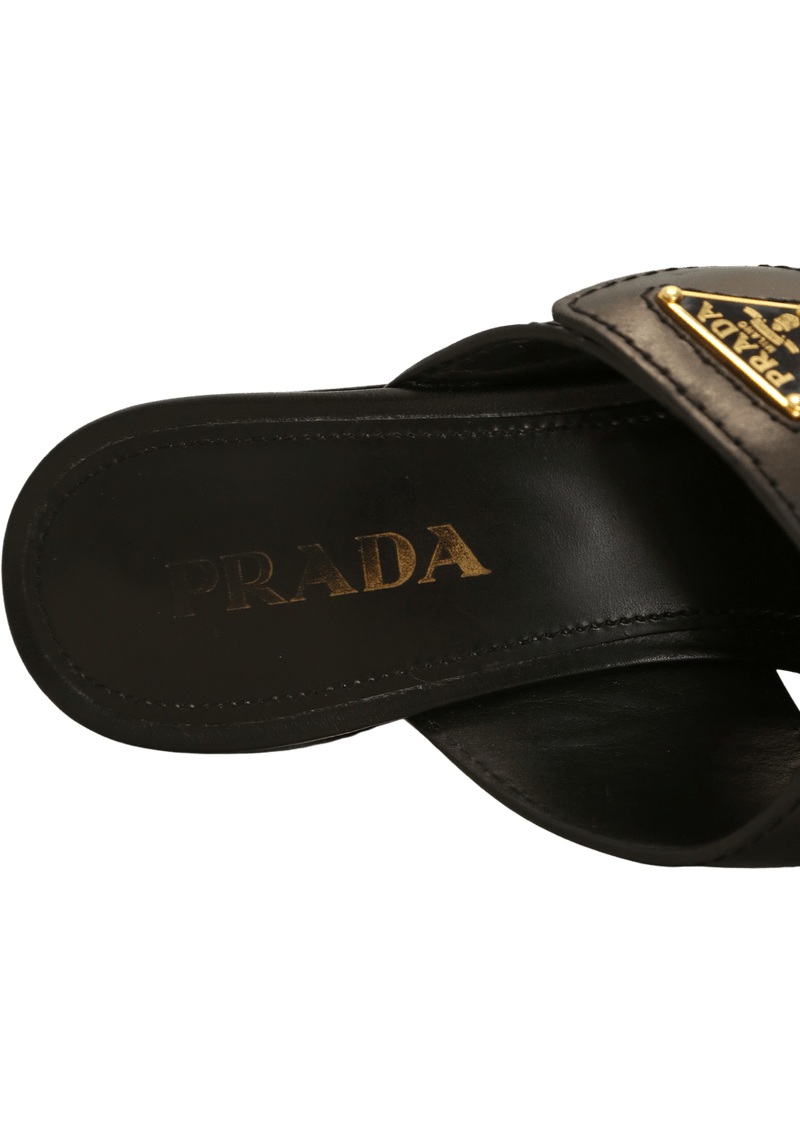 LEATHER SLIDES 37.5