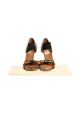 PATENT LEATHER BOW SANDALS 36