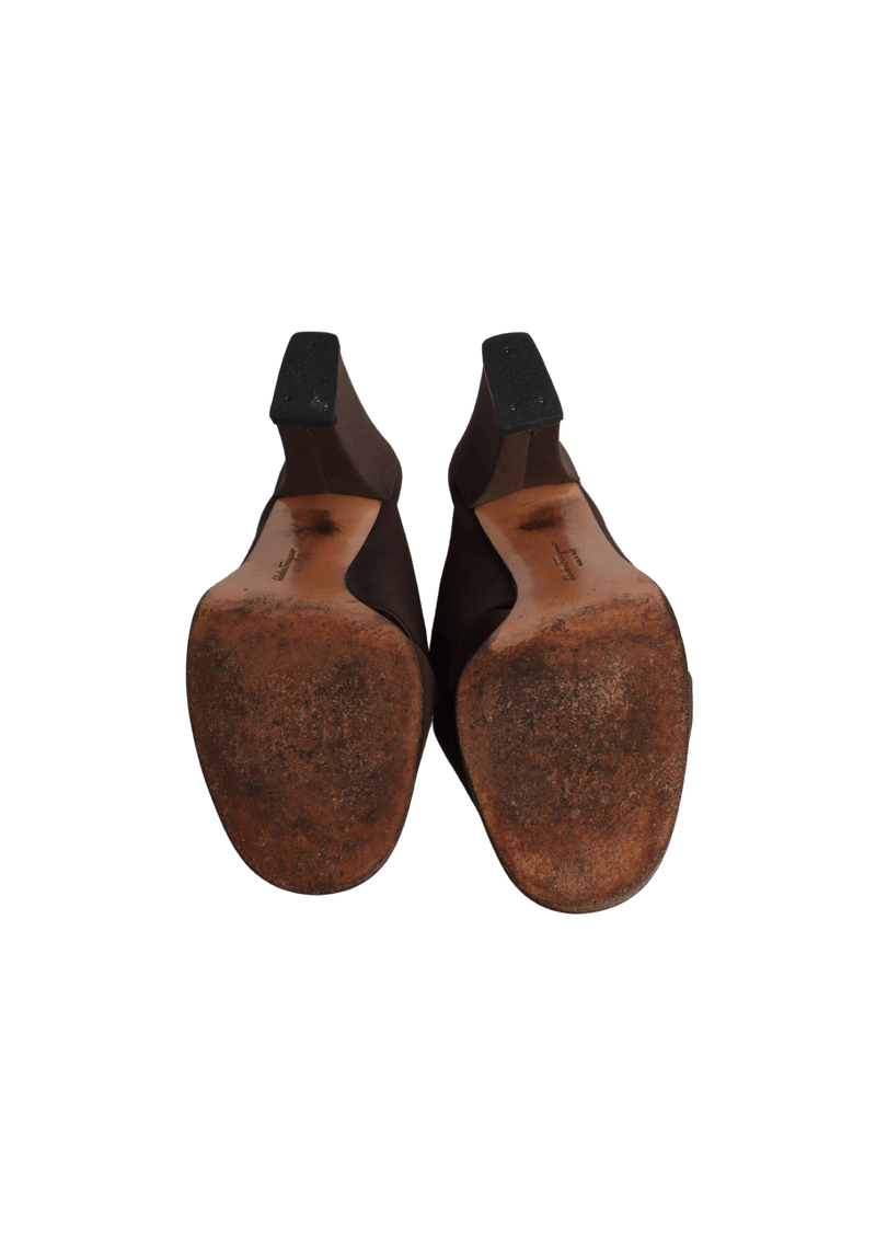 MULE SANDALS  37.5