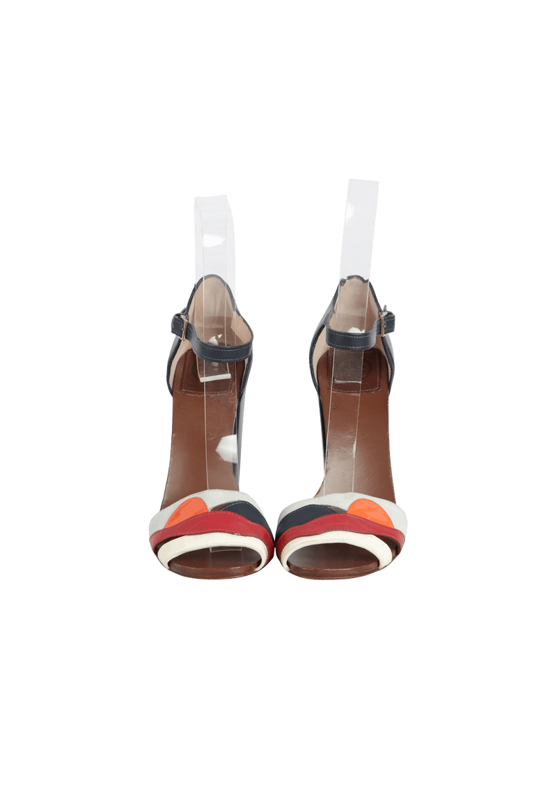 LEATHER SANDALS 37
