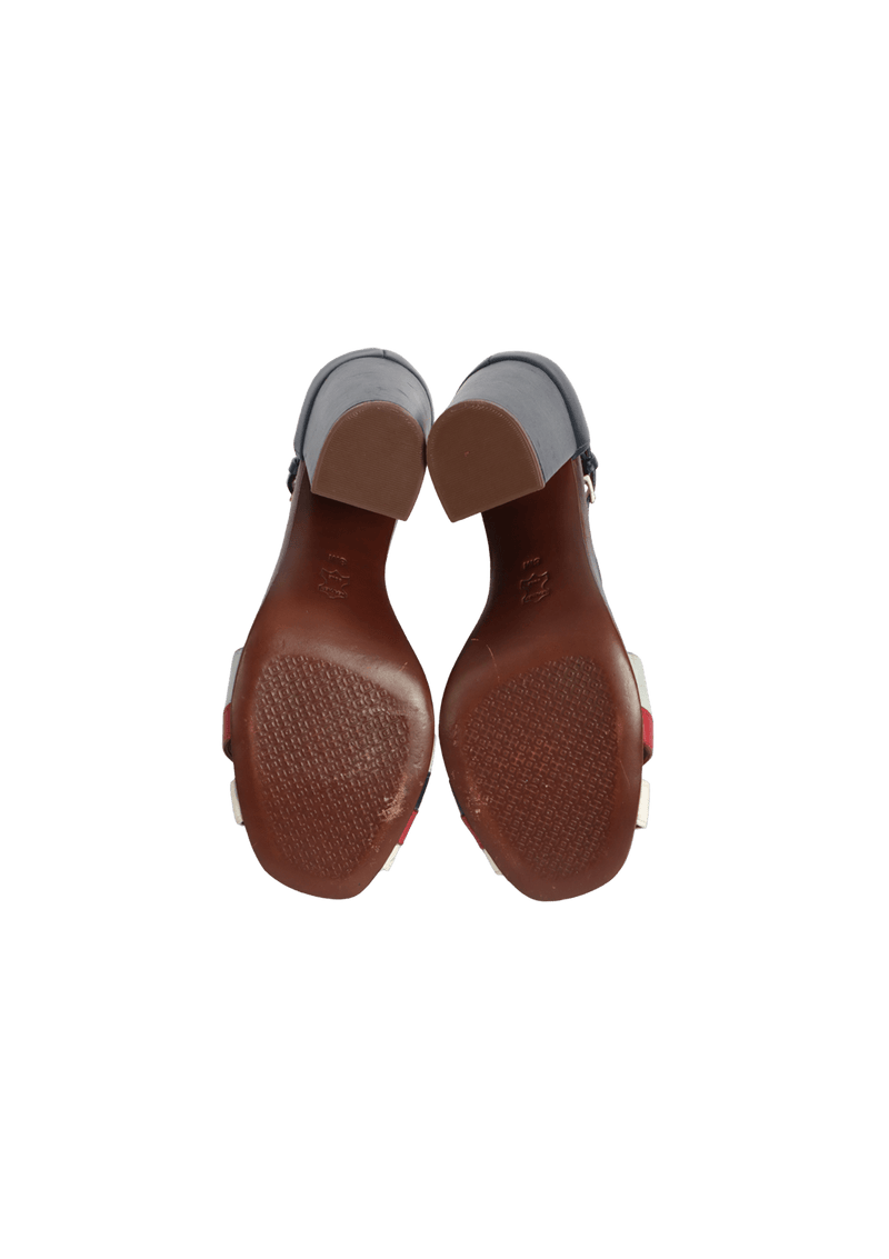 LEATHER SANDALS 37