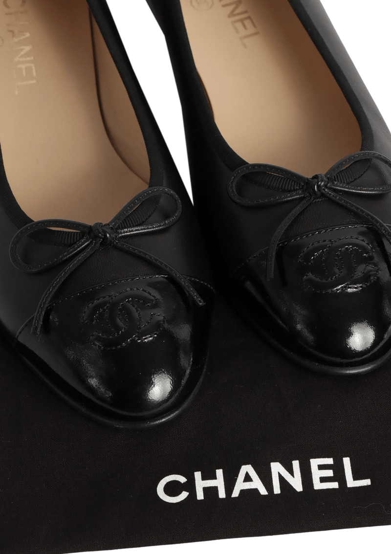 CC CAP-TOE LEATHER BALLET FLATS  38