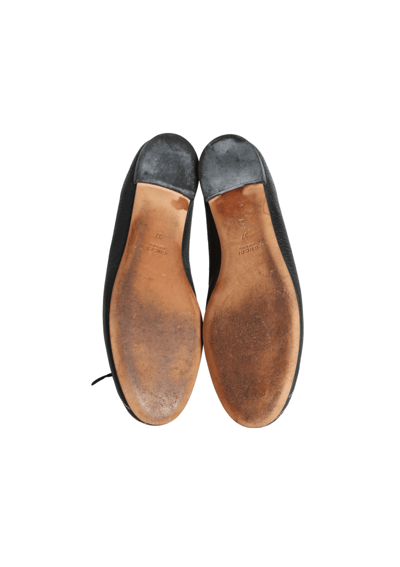 INTERLOCKING LEATHER BALLET FLATS 36