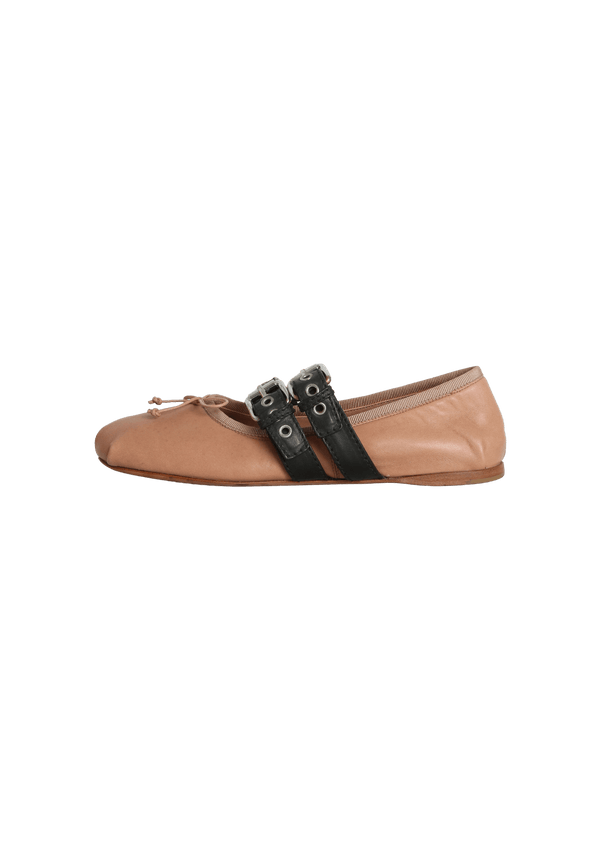 LEATHER BUCKLE BALLET FLATS 39