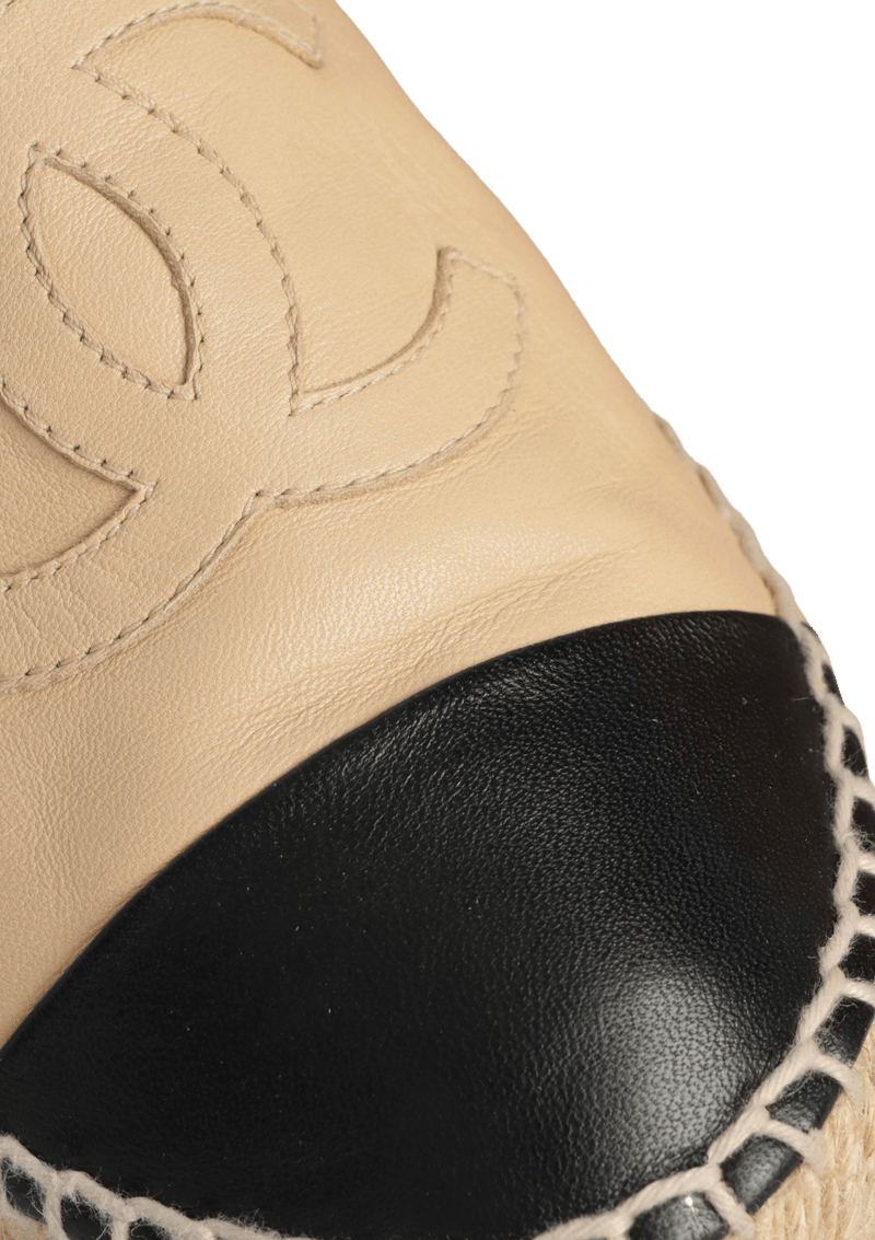 INTERLOCKING CC LOGO LEATHER ESPADRILLES 35