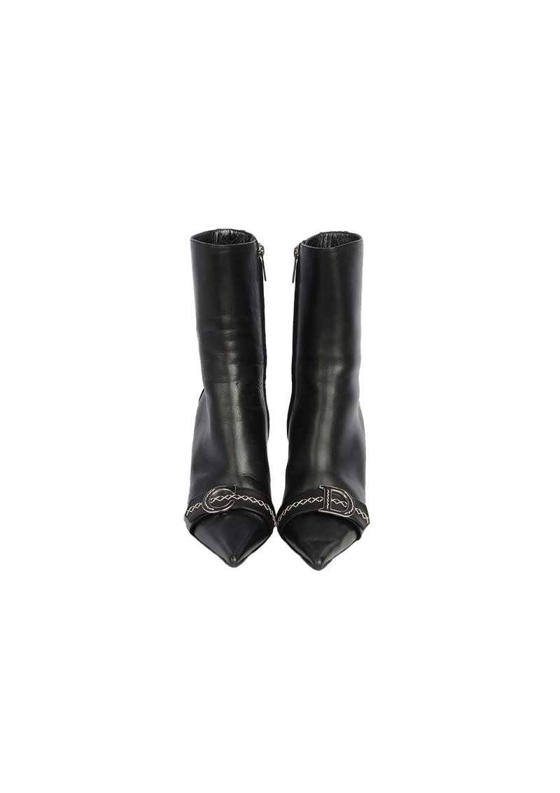 LEATHER BOOTS  37