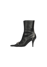 LEATHER BOOTS  37