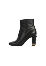 LEATHER BOOTS 39