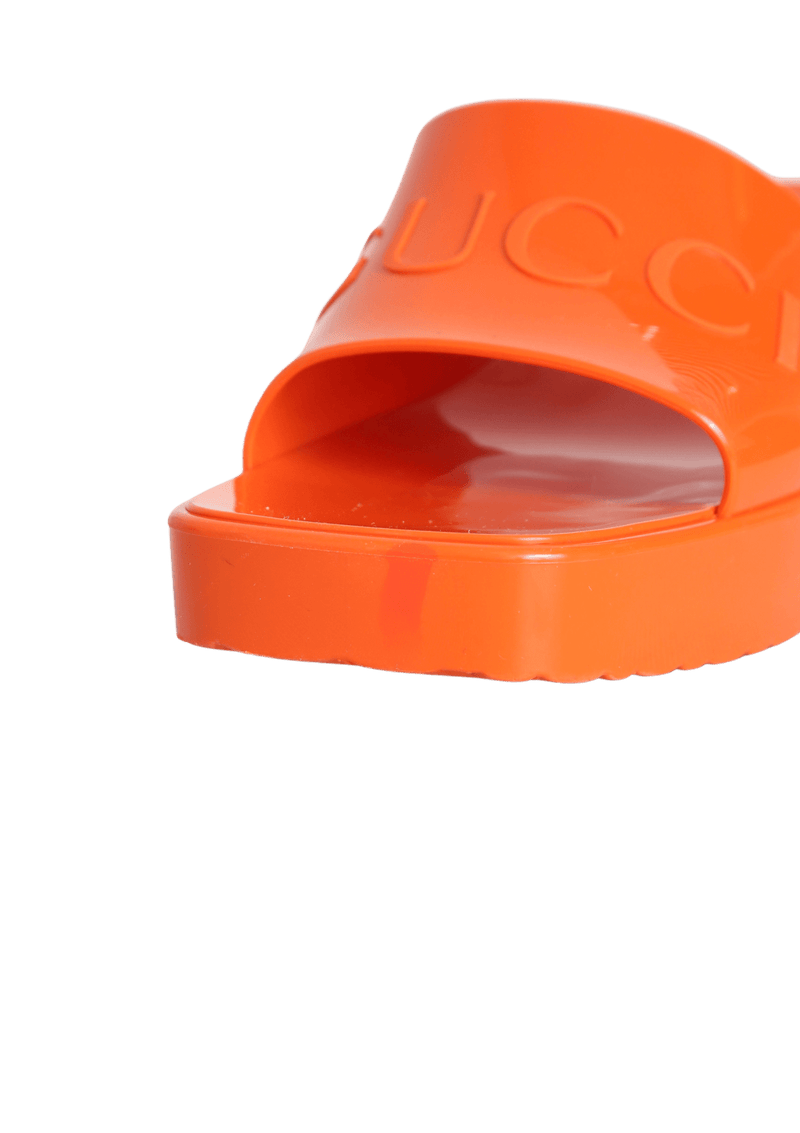 RUBBER SLIDE SANDALS 35