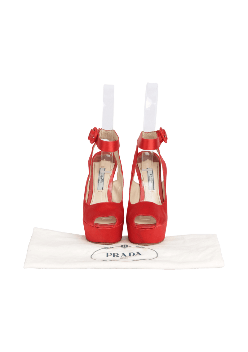 SATIN SANDALS 34