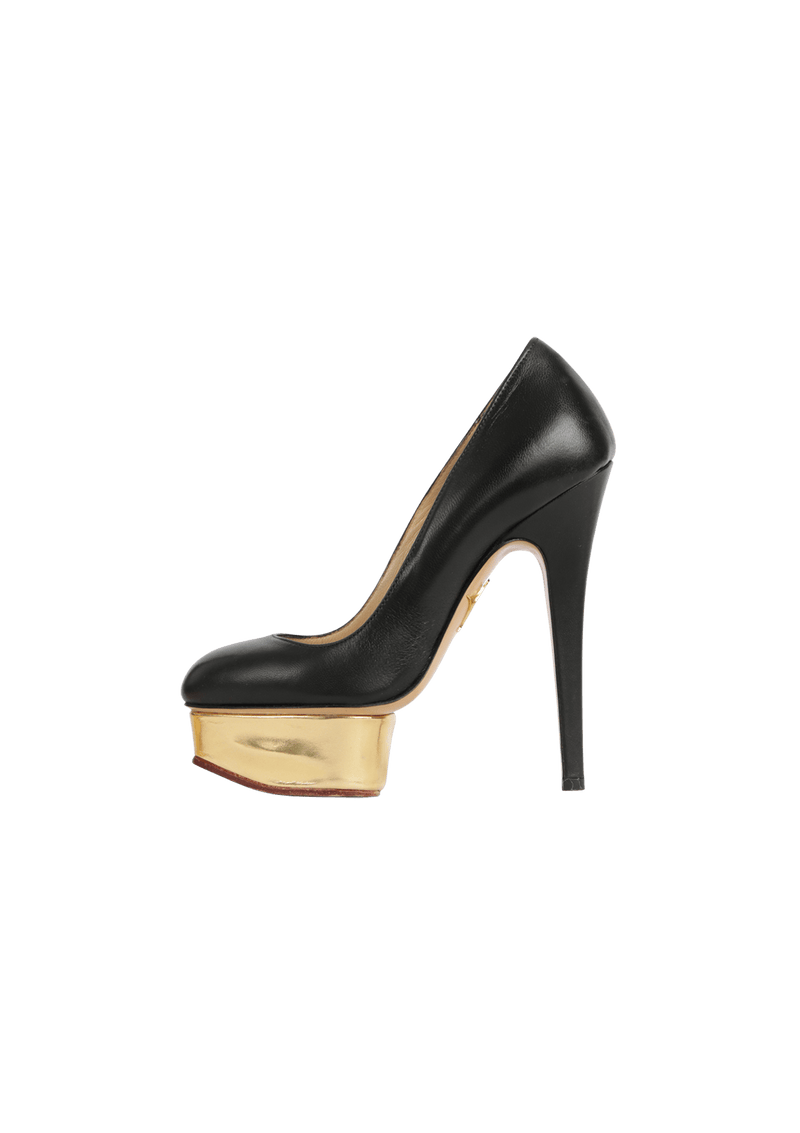 LEATHER PUMPS 32