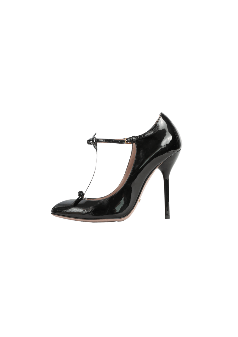 PATENT LEATHER PUMPS  33