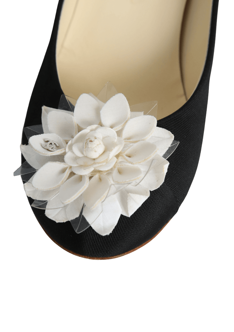 CAMELLIA CAP TOE CC LOGO PUMPS 35