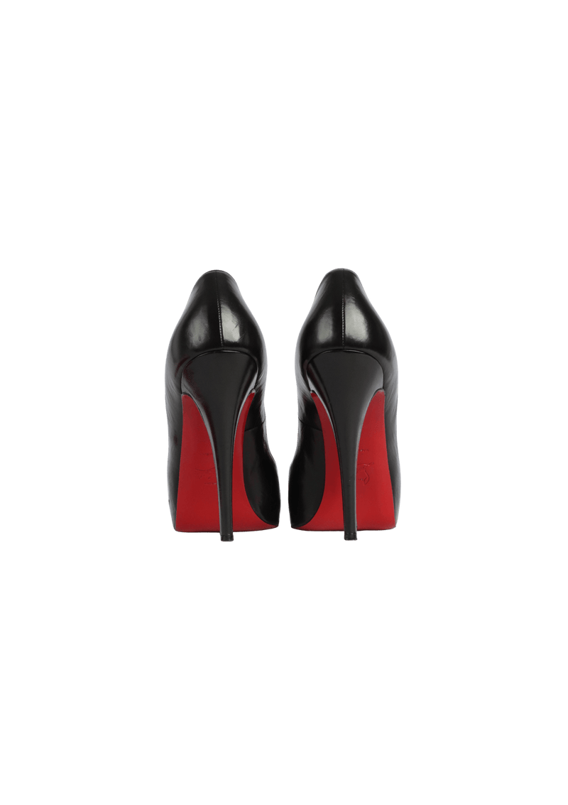 NEW VERY PRIVÉ 120 LEATHER PUMPS 38