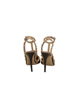 ROCKSTUD PUMPS 39