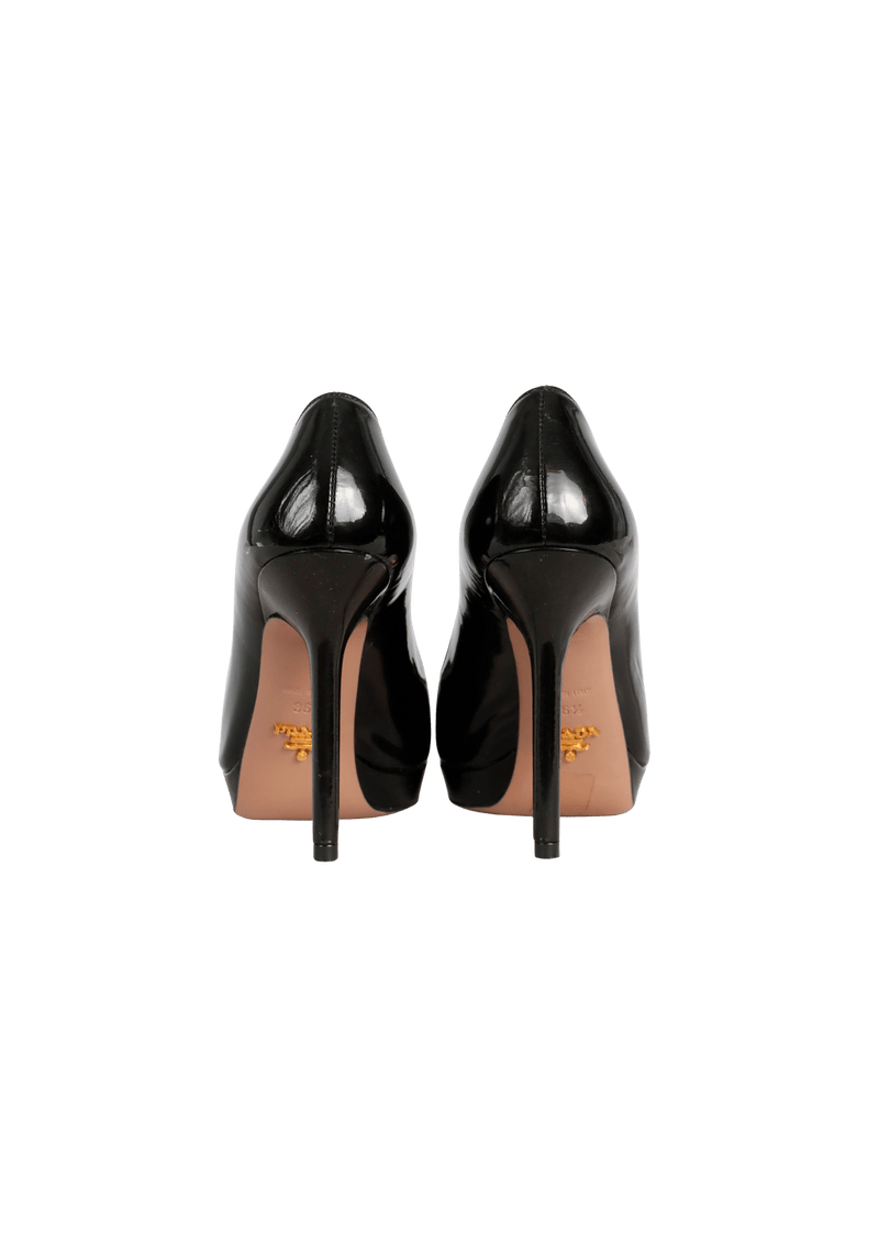 PATENT LEATHER PUMPS 35.5