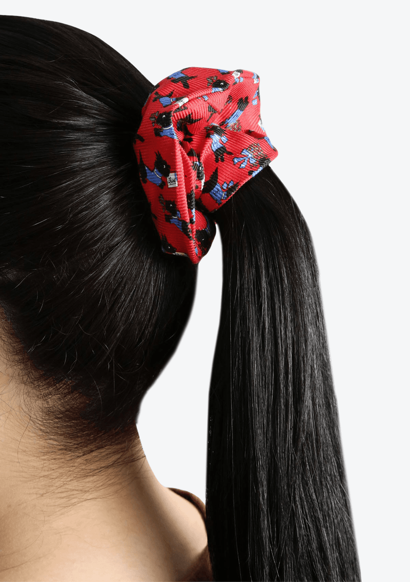 SILK SCRUNCHIE