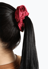 SILK SCRUNCHIE