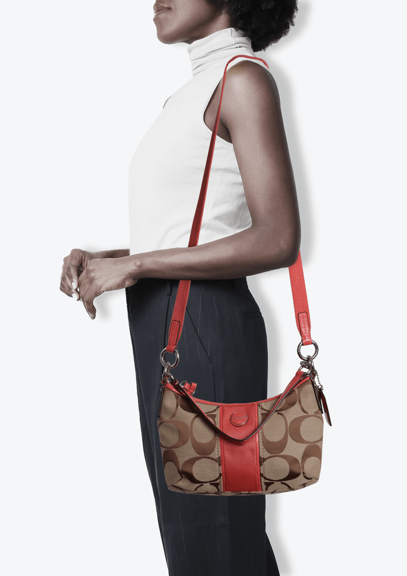 SIGNATURE SHOULDER BAG