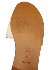 MONOGRAM SLIDES 37