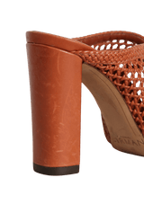 LEATHER MULES 35