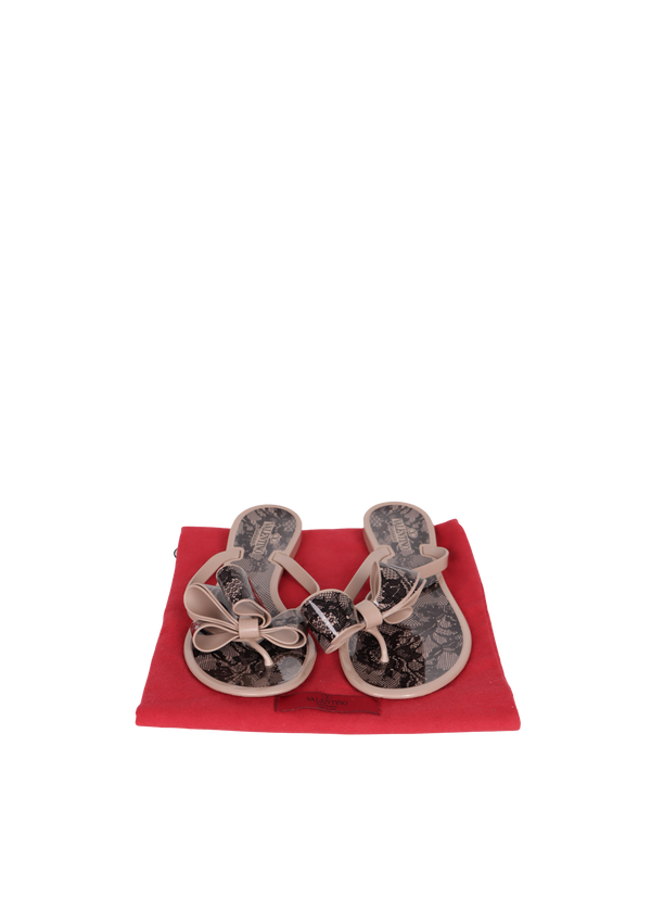 RUBBER SANDALS 38