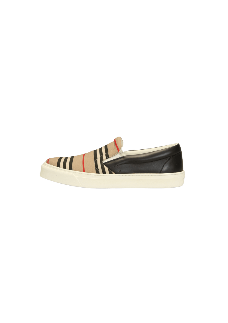 ICON STRIPE THOMPSON SLIP ON SNEAKER 43