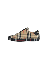 NOVA CHECK MARKHAM SLIP ON SNEAKERS 42