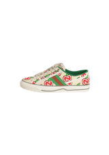 1977 SNEAKERS 36