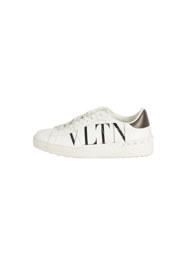 VLTN ROCKSTUD SNEAKERS 35