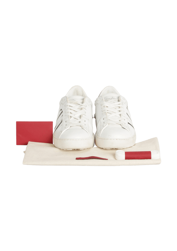 VLTN ROCKSTUD SNEAKERS 35