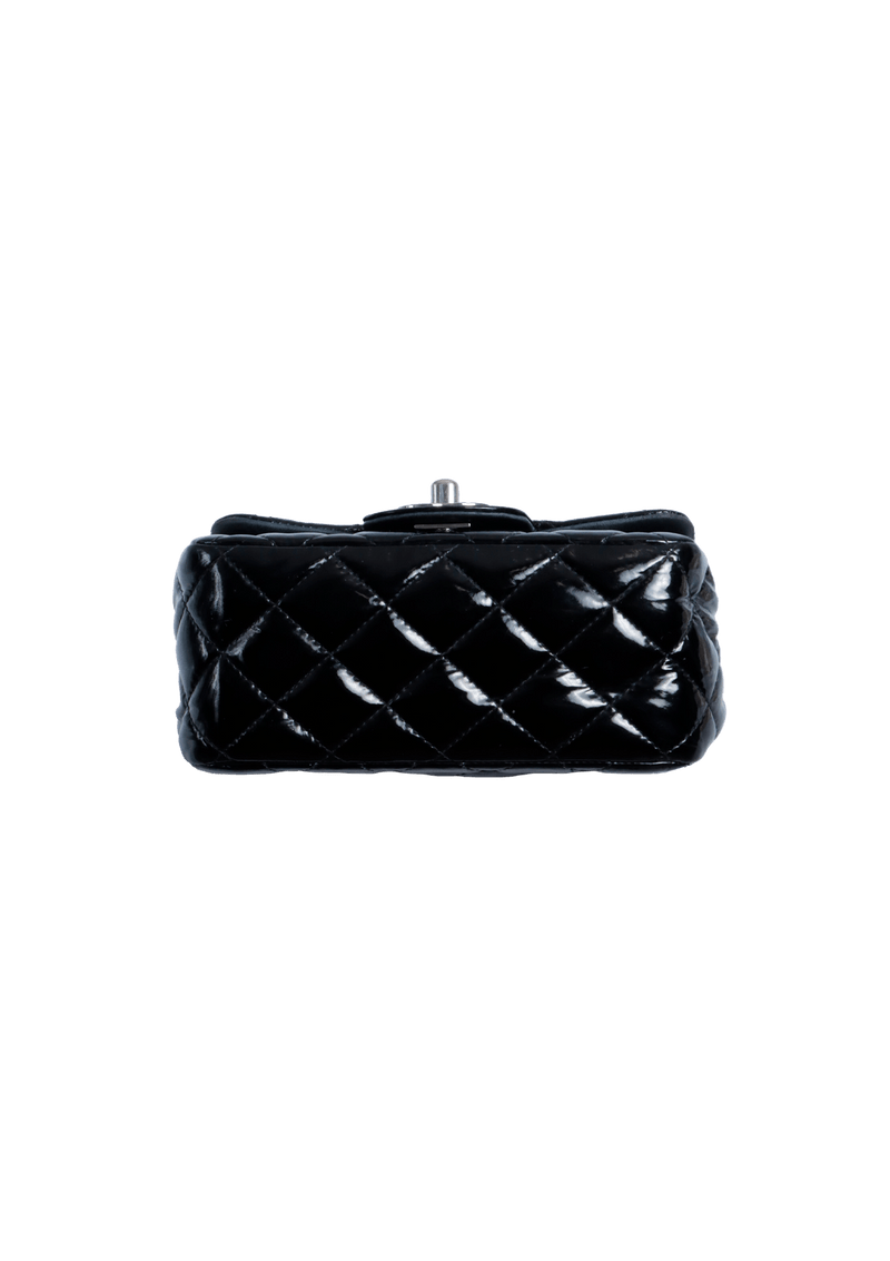 MINI SQUARE CLASSIC SINGLE FLAP PATENT LEATHER