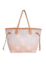 MONOGRAM GIANT BY THE POOL NEVERFULL MM