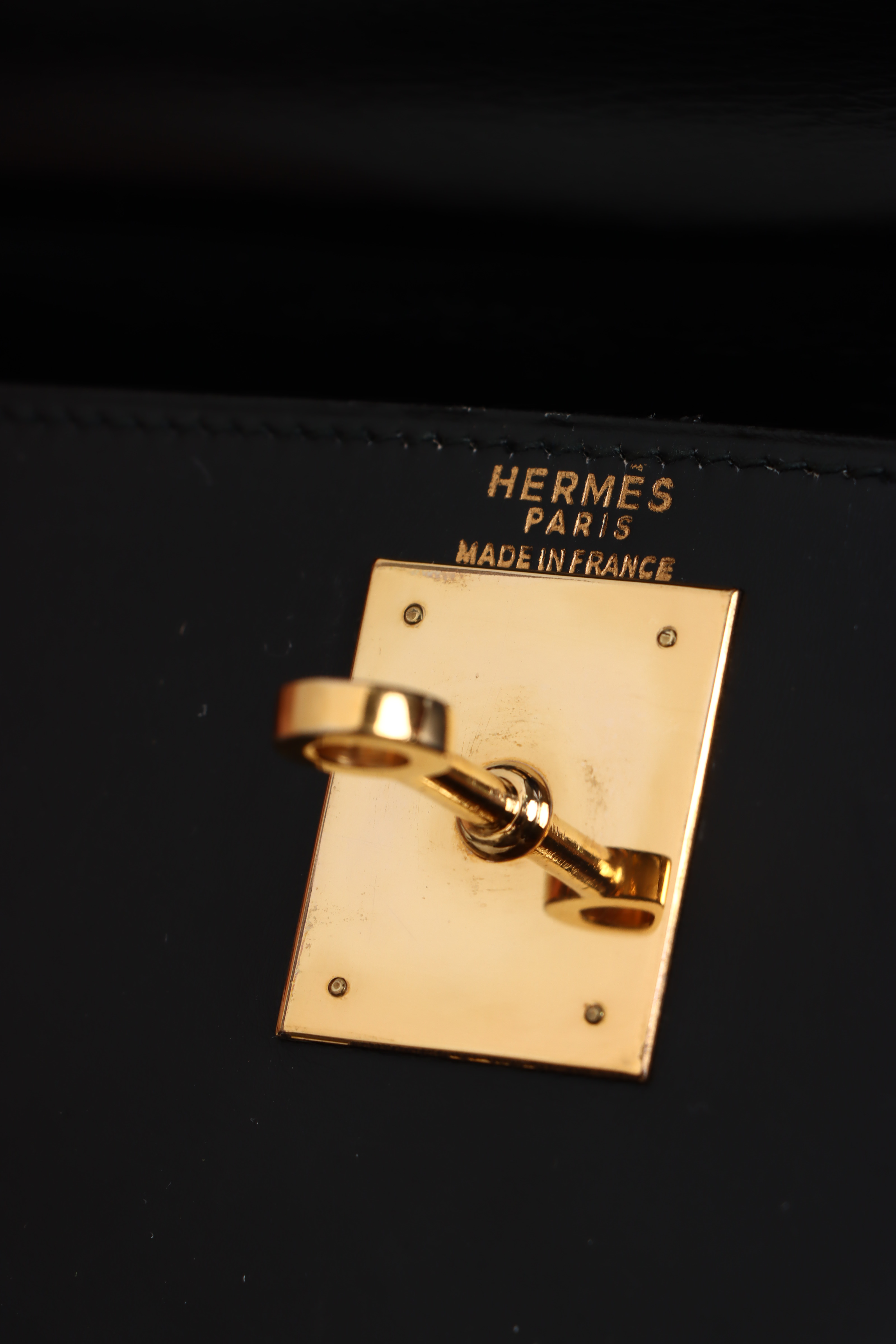 VINTAGE BOX KELLY SELLIER 28 GOLD HARDWARE