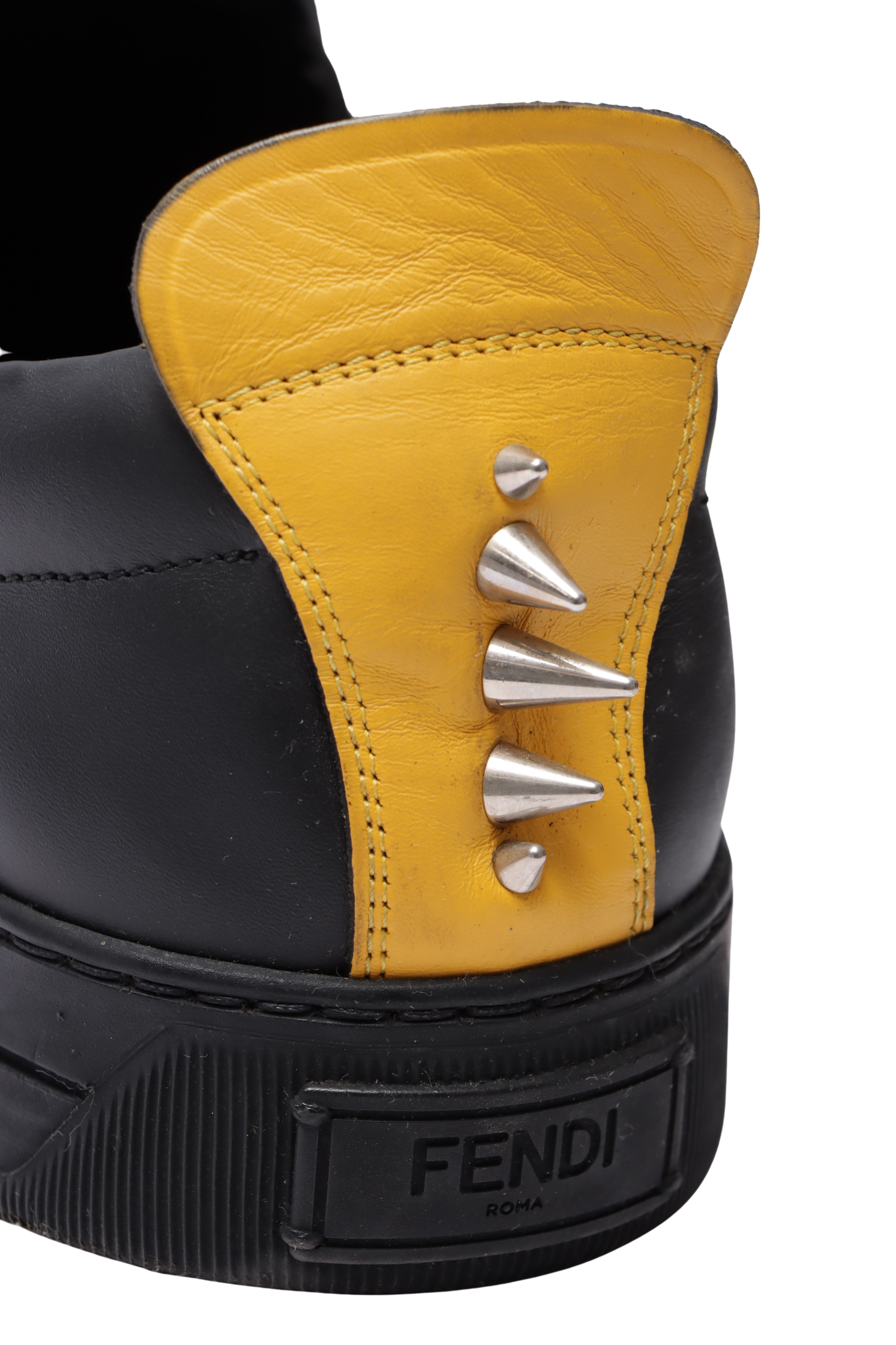 MONSTER SLIP ON 39