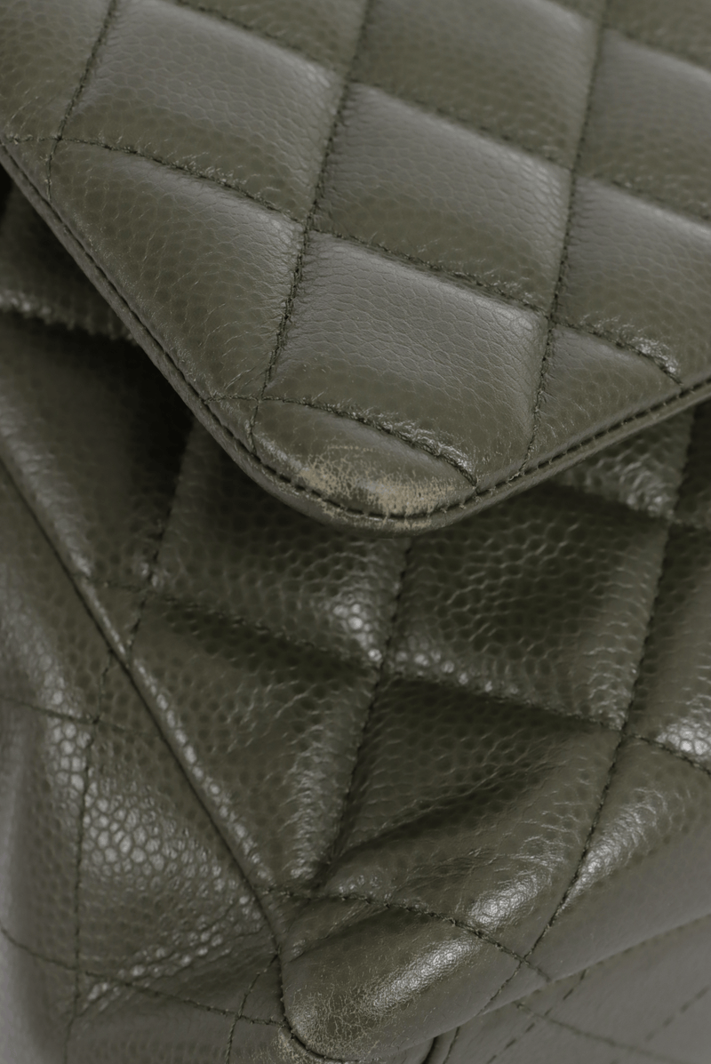 MAXI CLASSIC DOUBLE FLAP CAVIAR