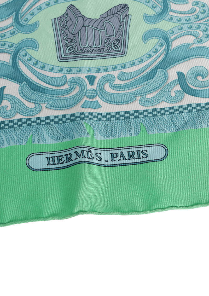 LA PRÉSENTATION SILK SCARF