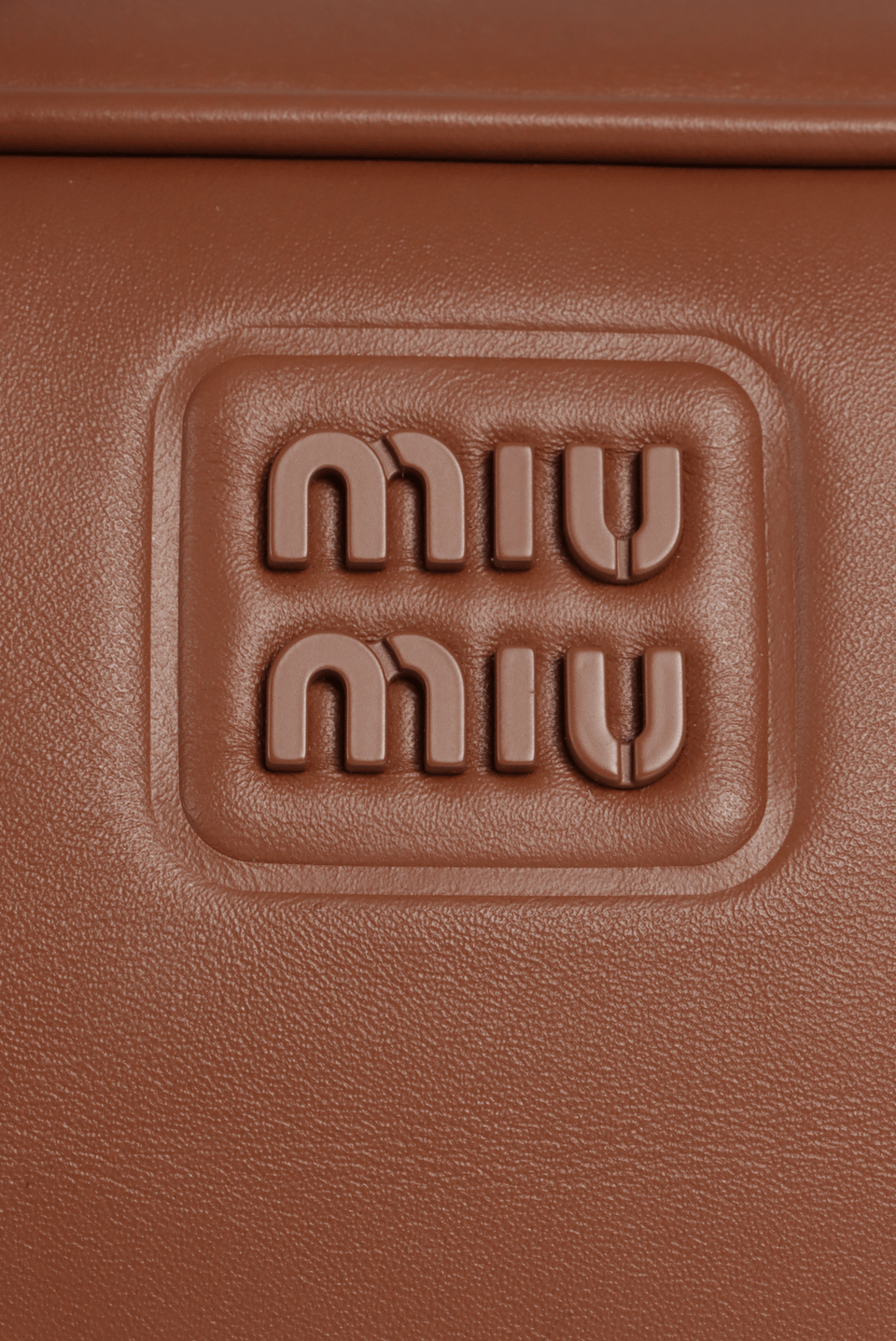 バッグ miumiu archive leather bag brown logo BOLSA MIU MIU LEATHER ARCADIE HANDLE BAG MARROM ORIGINAL – Gringa