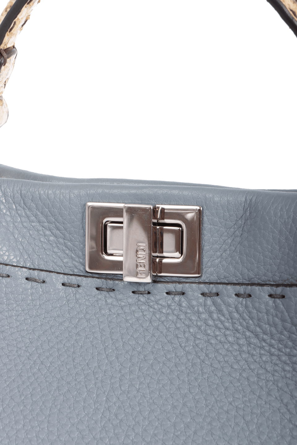 AQ003 FENDI peek-a-boo selleria ウォレット AQ003 FENDI peek-a-boo