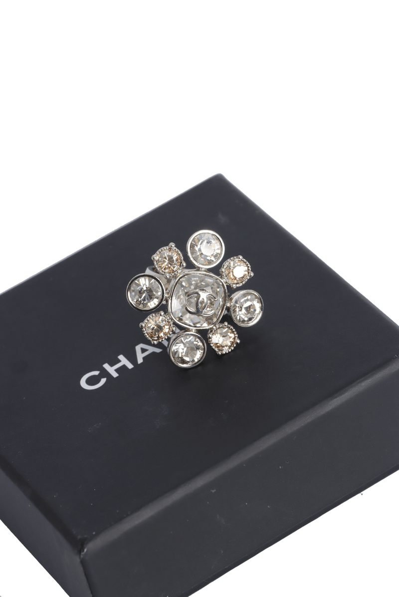 CC CRYSTAL FLOWER RING