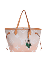 MONOGRAM GIANT BY THE POOL NEVERFULL MM