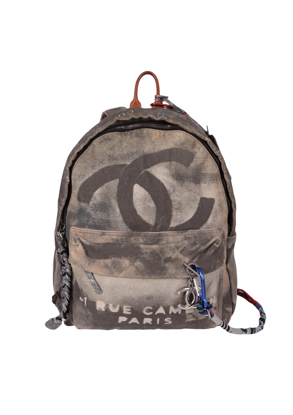 LARGE GRAFITTI BACKPACK